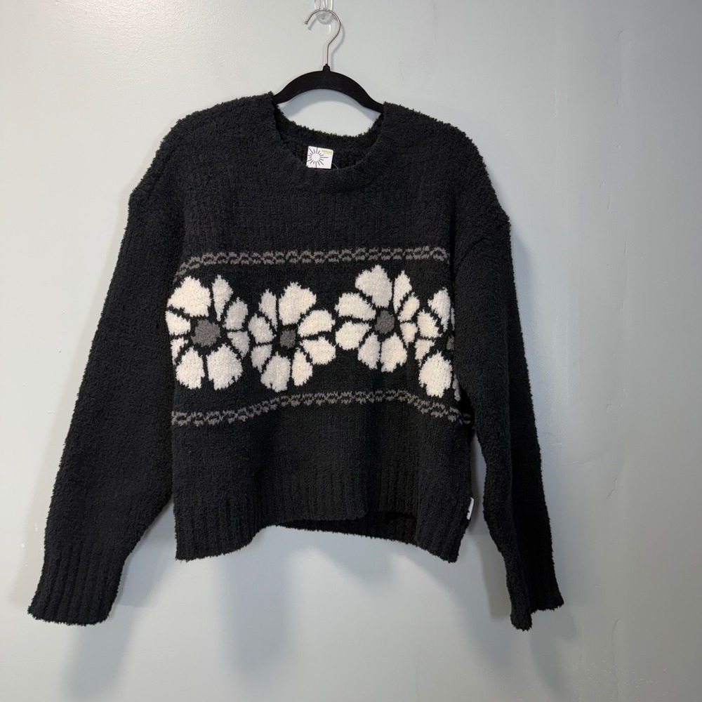 OFFLINE by Aerie Marshmallow Black Crew Neck Floral Fuzzy Knit Sweater Large NEW